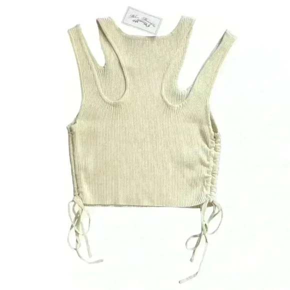 Lush Ribbed Cutout Crop Top - Picture 3 of 3